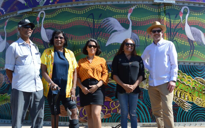 Larrakia Artists: Tibby Quall, Denise Quall, Tessna Dwyer and Norma Benger, with Rob Jager, VP Prelude Shell Australia.